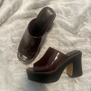 Urban outfitters pumps